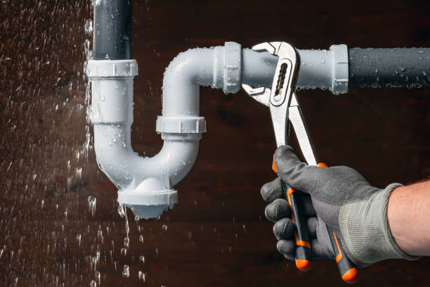 Professional Gas Line Repair technician working in Bayside, WI